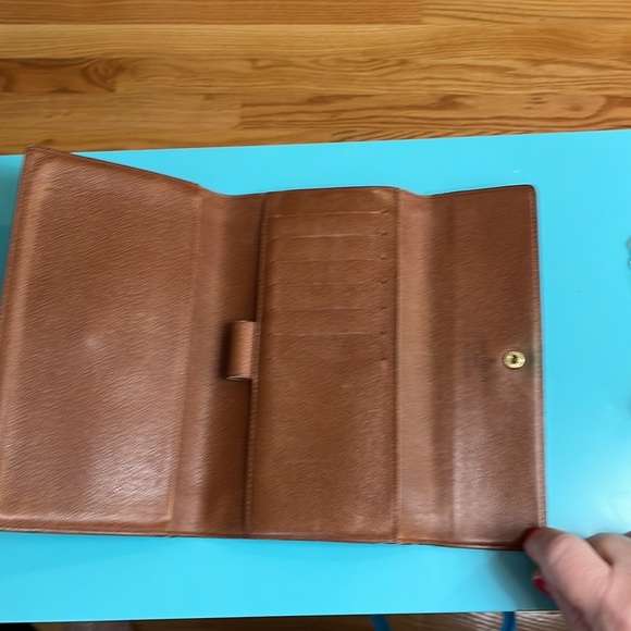 🟡 VINTAGE LOUIS VUITTON FULL SIZE WALLET - Picture 5 of 13